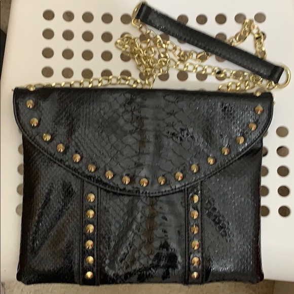 Steve Madden Handbags - Steve Madden snakeskin chain purse crossbody